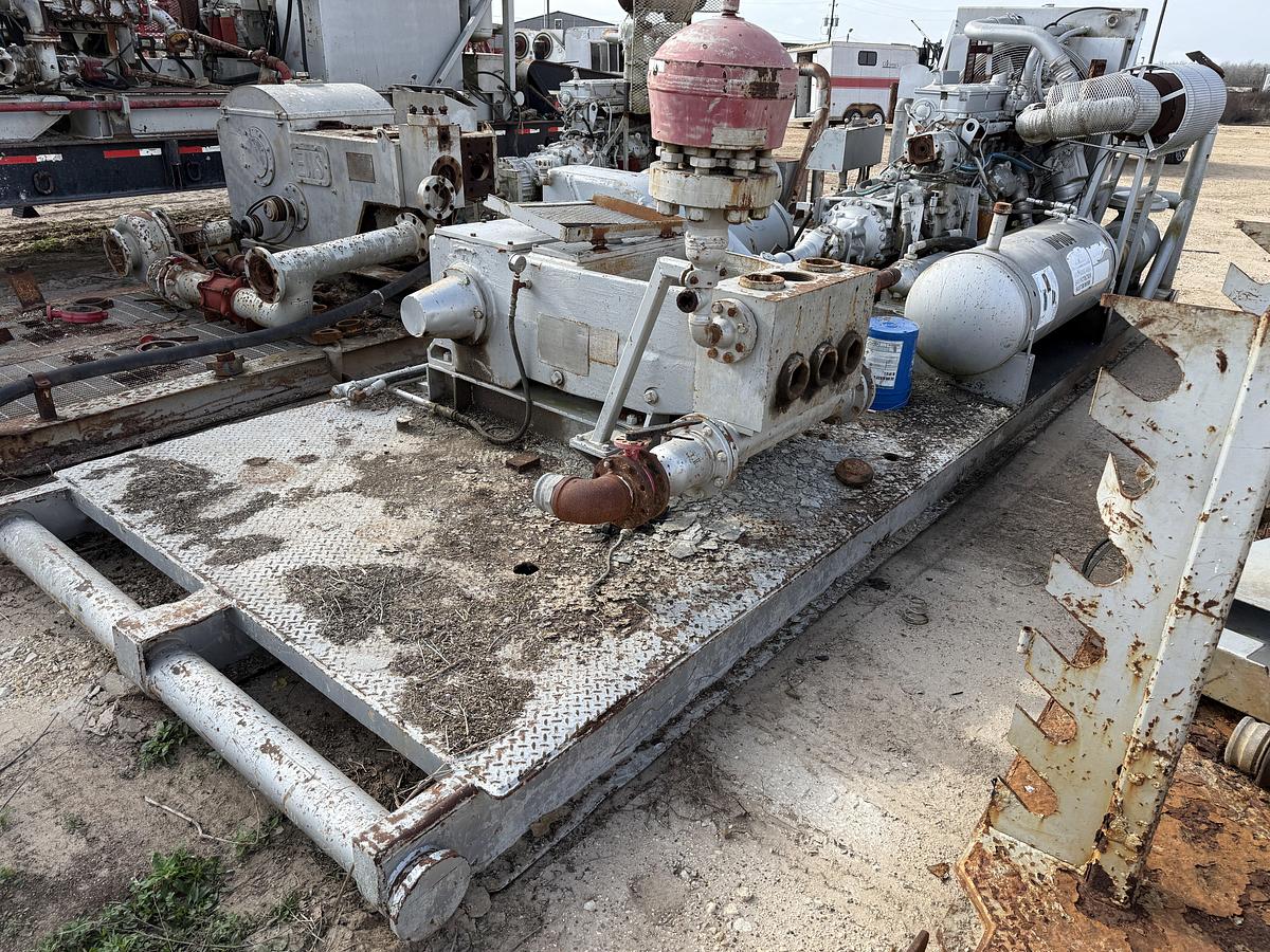 Used JWS-340 10K WP TRIPLEX WELL SERVICE PUMP SKIDDED P/B DETROIT SERIES 60 (INCOMPLETE)