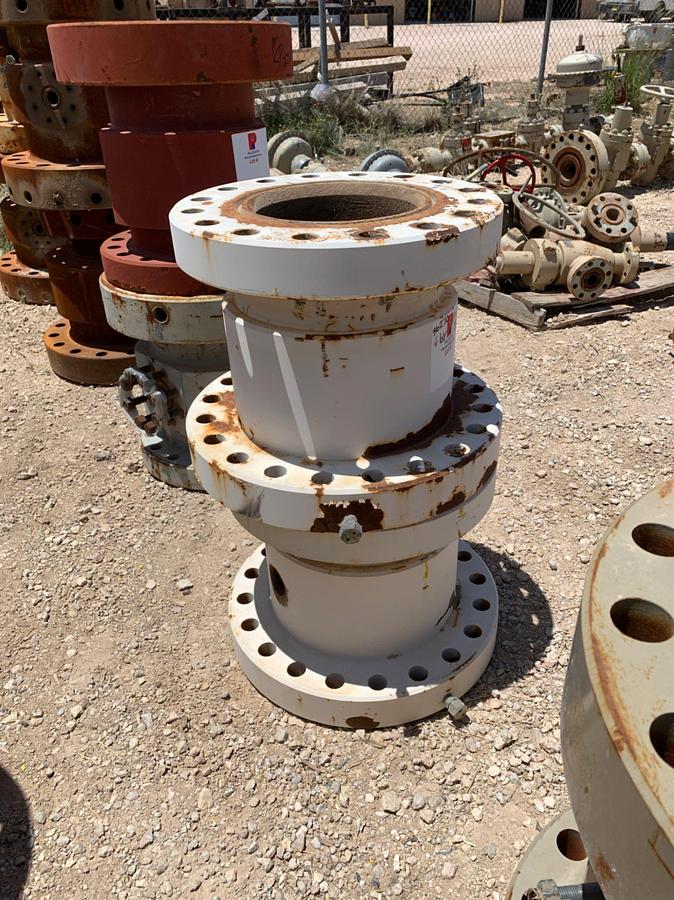 Used (6x) 7-1/16” to 10-13/16” 10k Multi Bolt Casing Spools