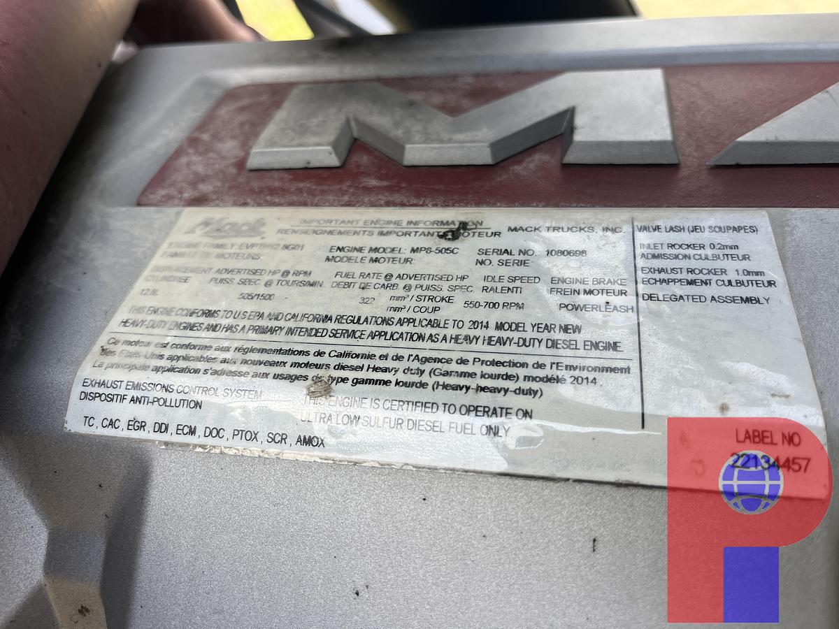 Used 2015 MACK PINNACLE CHU613 T/A DAY CAB TRUCK