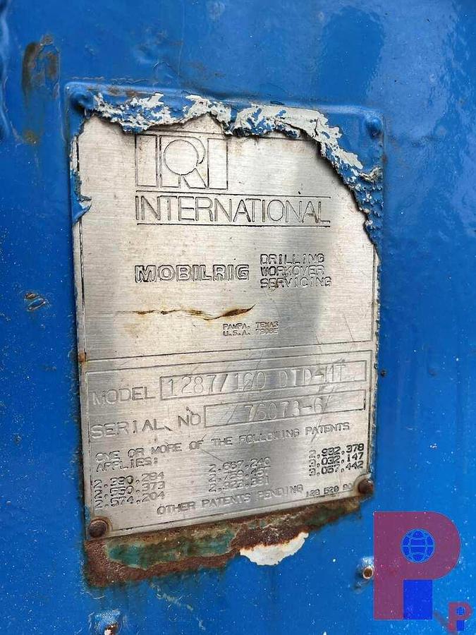 Used FRANKS 1287/160 BACK IN WELL SERVICE RIG MTD ON 5-AXLE CARRIER