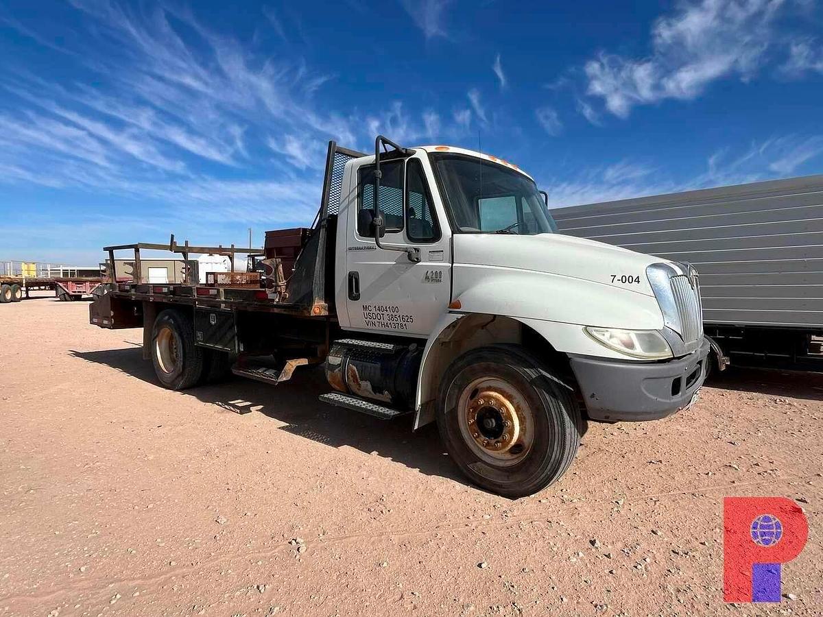 Used 2007 INTERNATIONAL  DURASTAR 4200 S/A DAYCAB FLATBED TRUCK