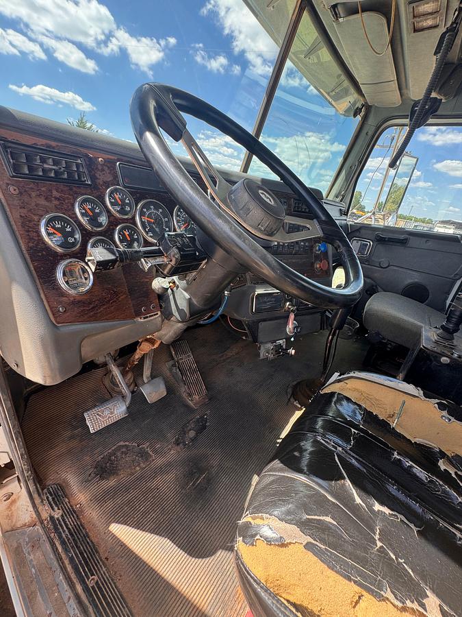 Used 2007 Western Star 6900 XD Twin Steer Winch Truck / Gin Truck