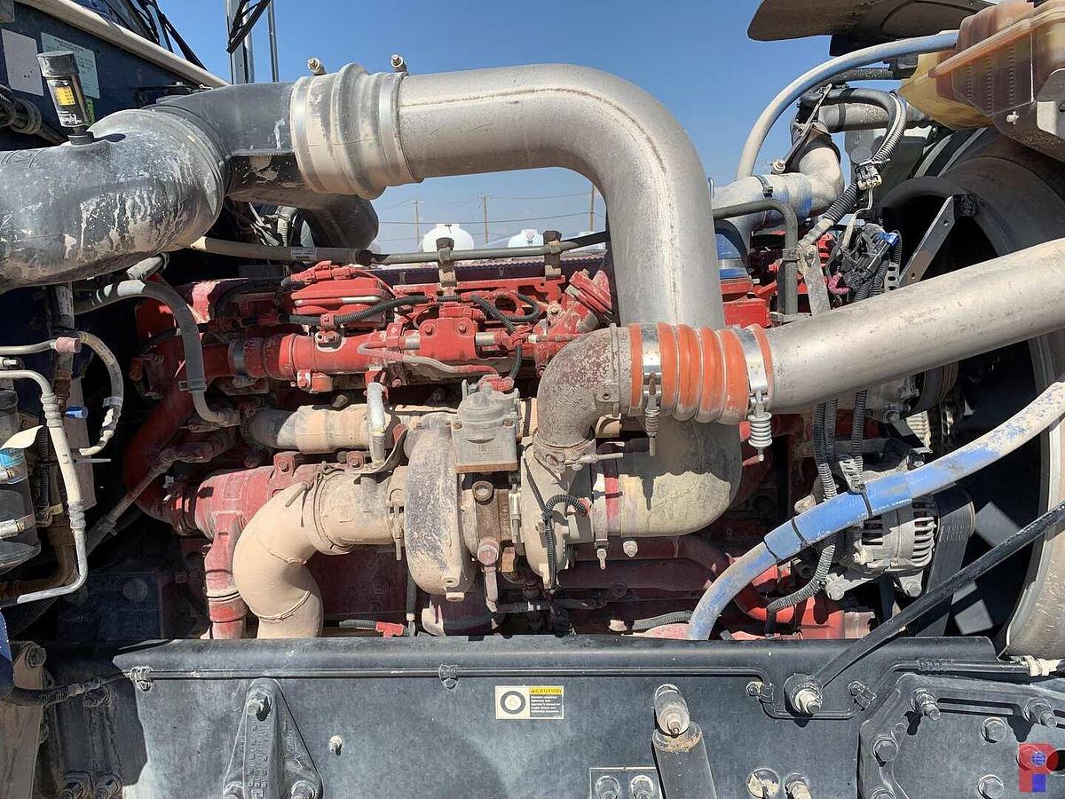 Used 2019 PETERBILT 389  EXT HOOD 68” SLEEPER TRUCK