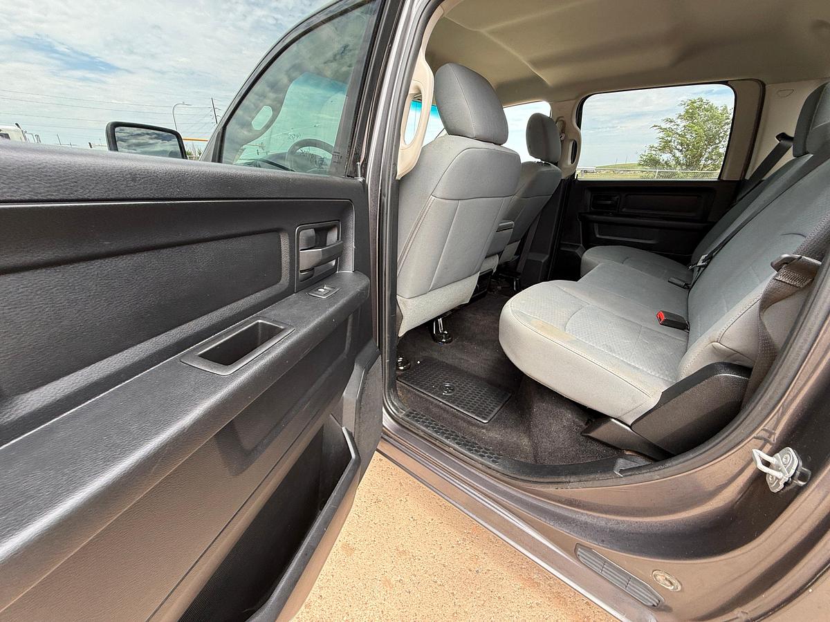 Used 2014 RAM 1500 HEMI 4X4 CREW CAB PICKUP TRUCK