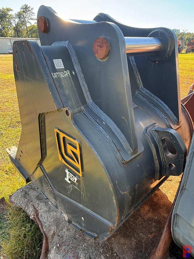 Used LIUGONG 1.65 CY 43” 4-TOOTH EXCAVATOR BUCKET