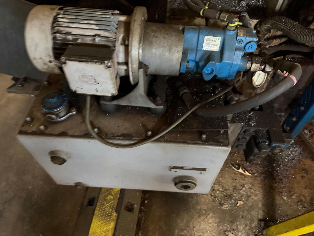 Used 2009 BEHRINGER HBP430N HORIZONTAL BANDSAW