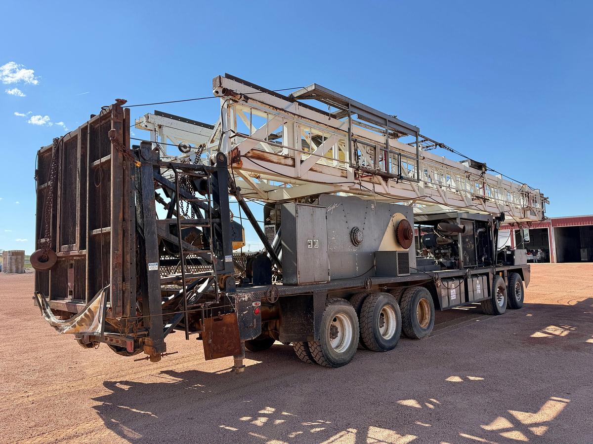 Used 2006 TAYLOR C500 DD 104'-250K 5-AXLE WELL SERVICE WORKOVER RIG