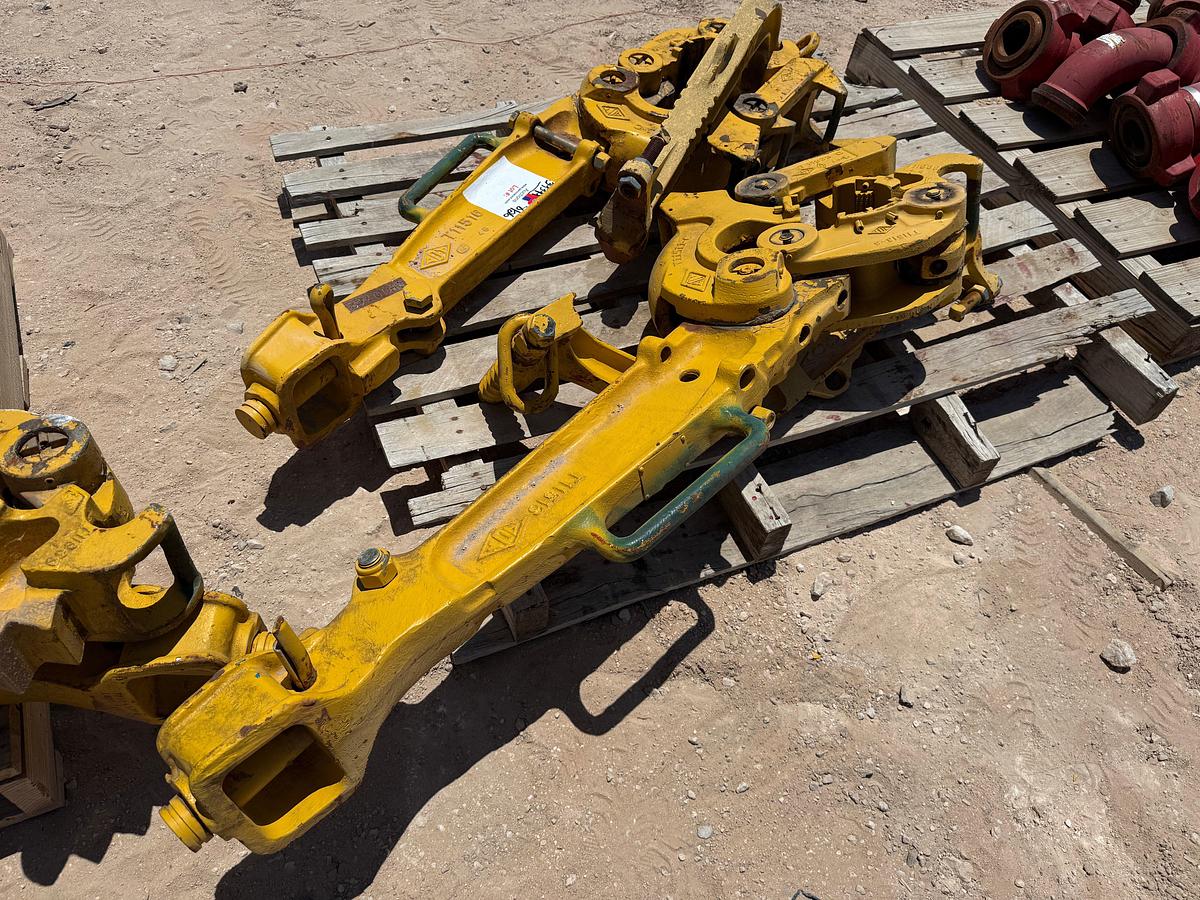 Used (2 X $) AOT TYPE C MANUAL TONGS