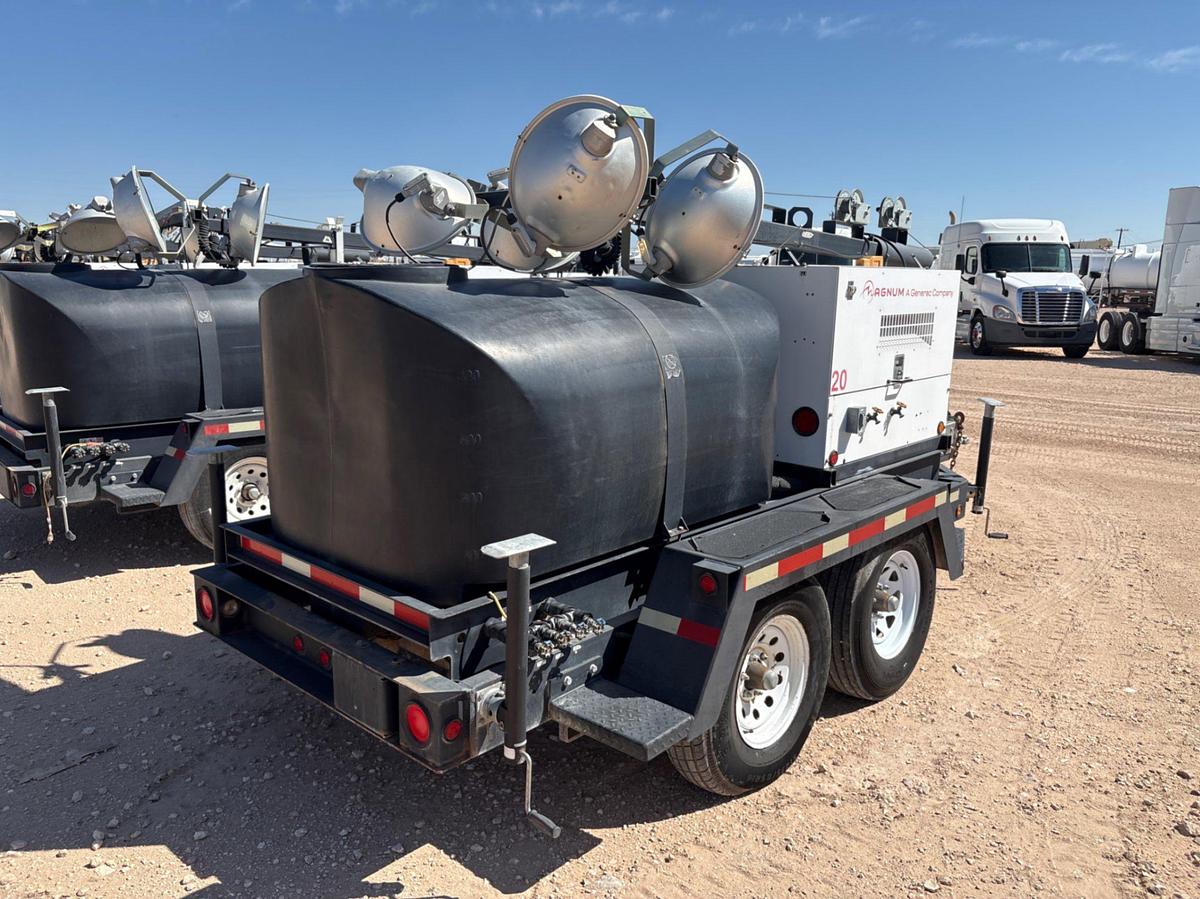 Used 2015 MAGNUM TRAILERS MLT4200 20KW T/A LIGHT TOWER COMBO TRAILER