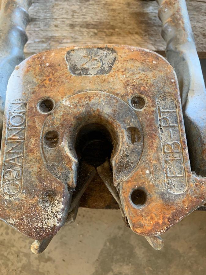 Used (2) 5/8-3/4 OBANNON Plate Type 25 Ton Rod Elevators