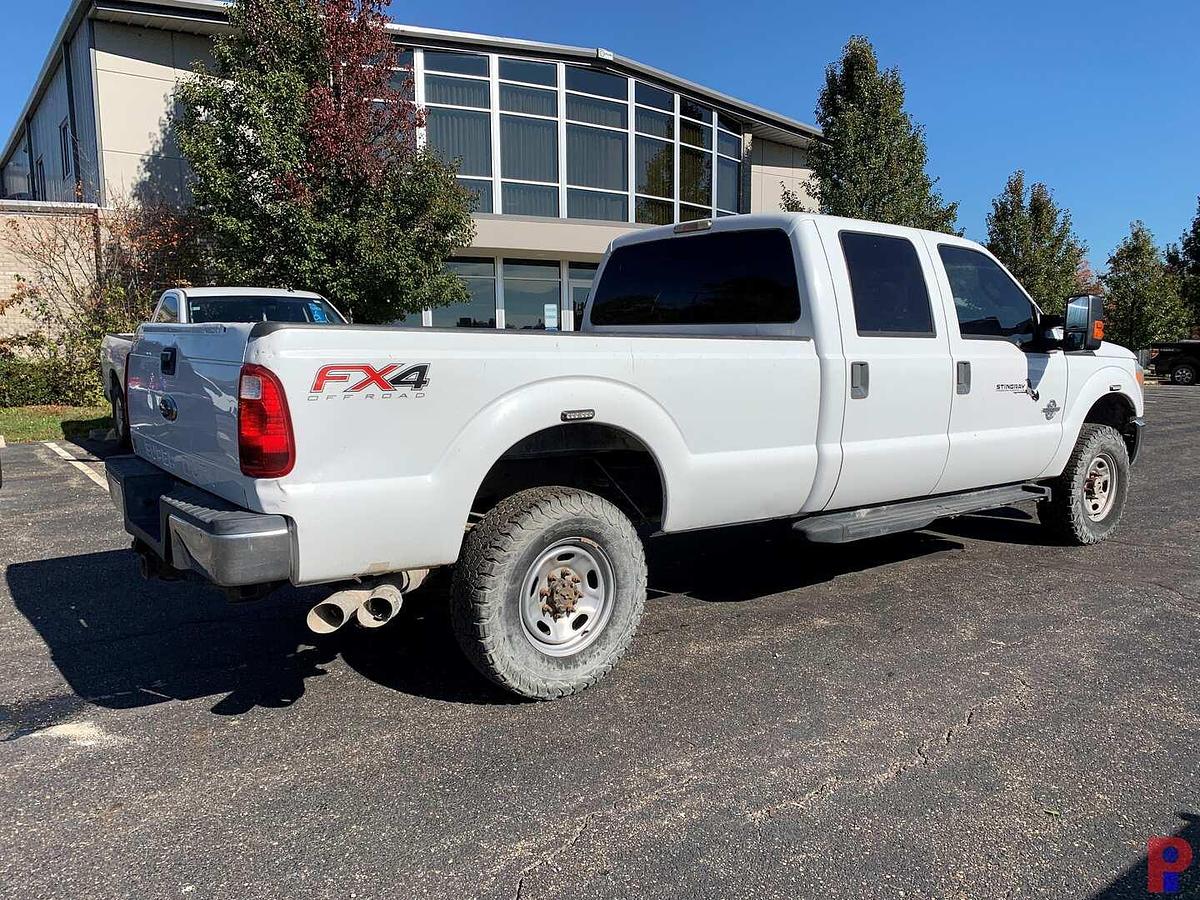 Used 2015 FORD F-250 SUPER DUTY XL CREW CAB 4X4 PICKUP (DIESEL)