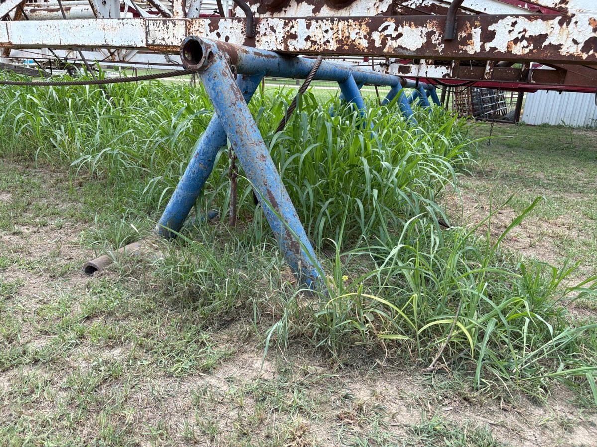 Used (2x$) 28’ x 40” triangle pipe racks