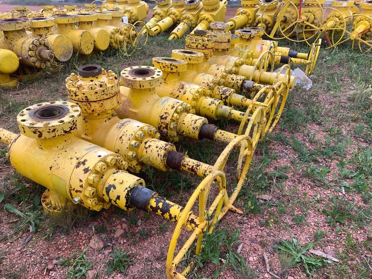 Used (10) 4-1/16 10k Manual Gate Valves