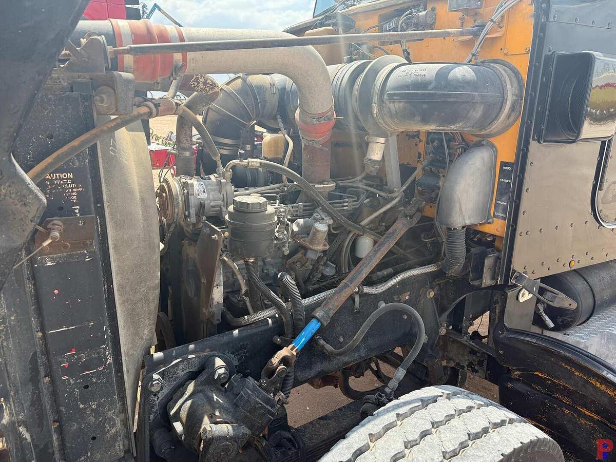 Used 1992 PETERBILT 357 T/A DAYCAB FLATBED WINCH TRUCK