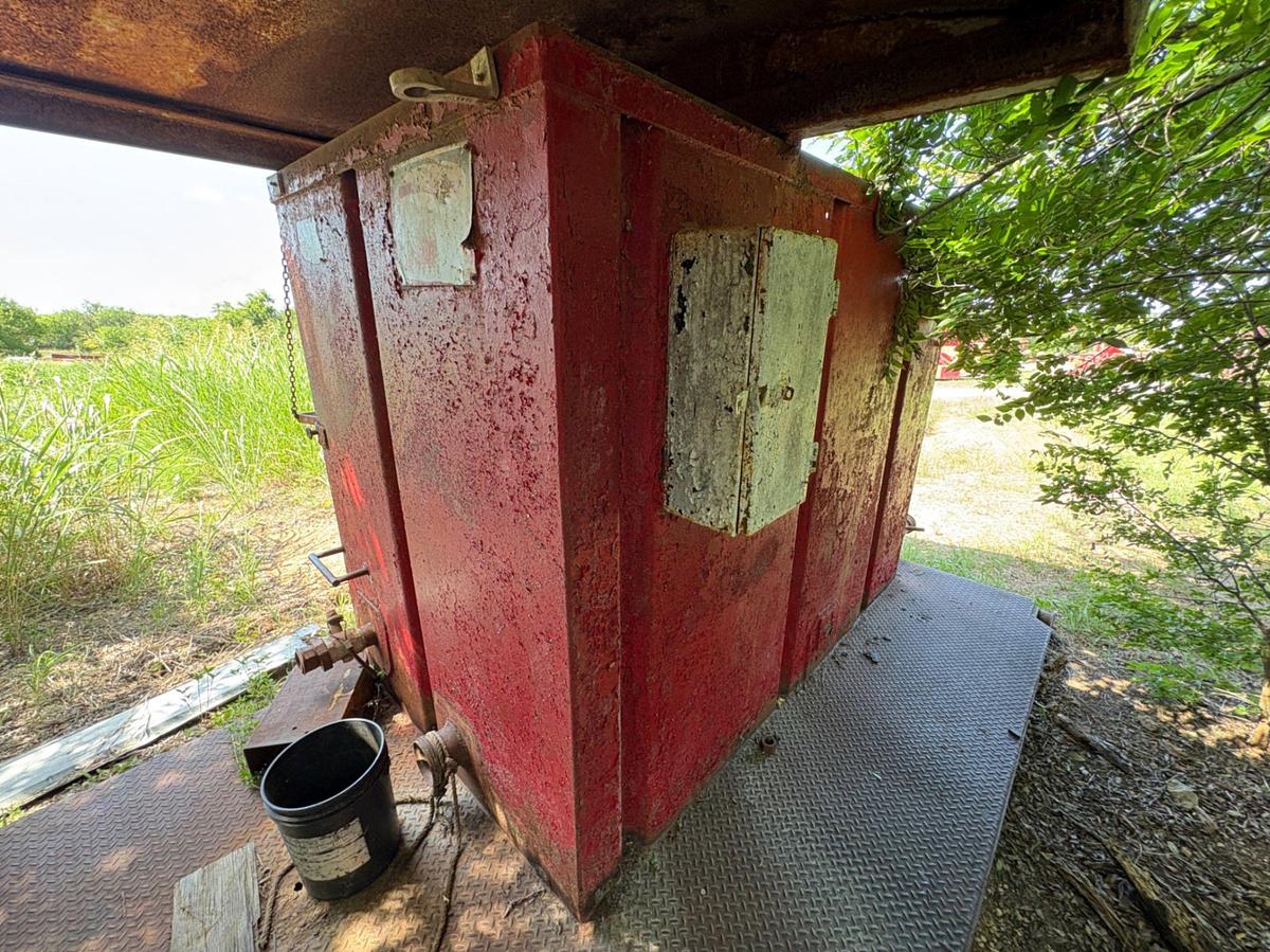 Used 8.5’ x 5’ x 6.5’ open top mud tank, skidded