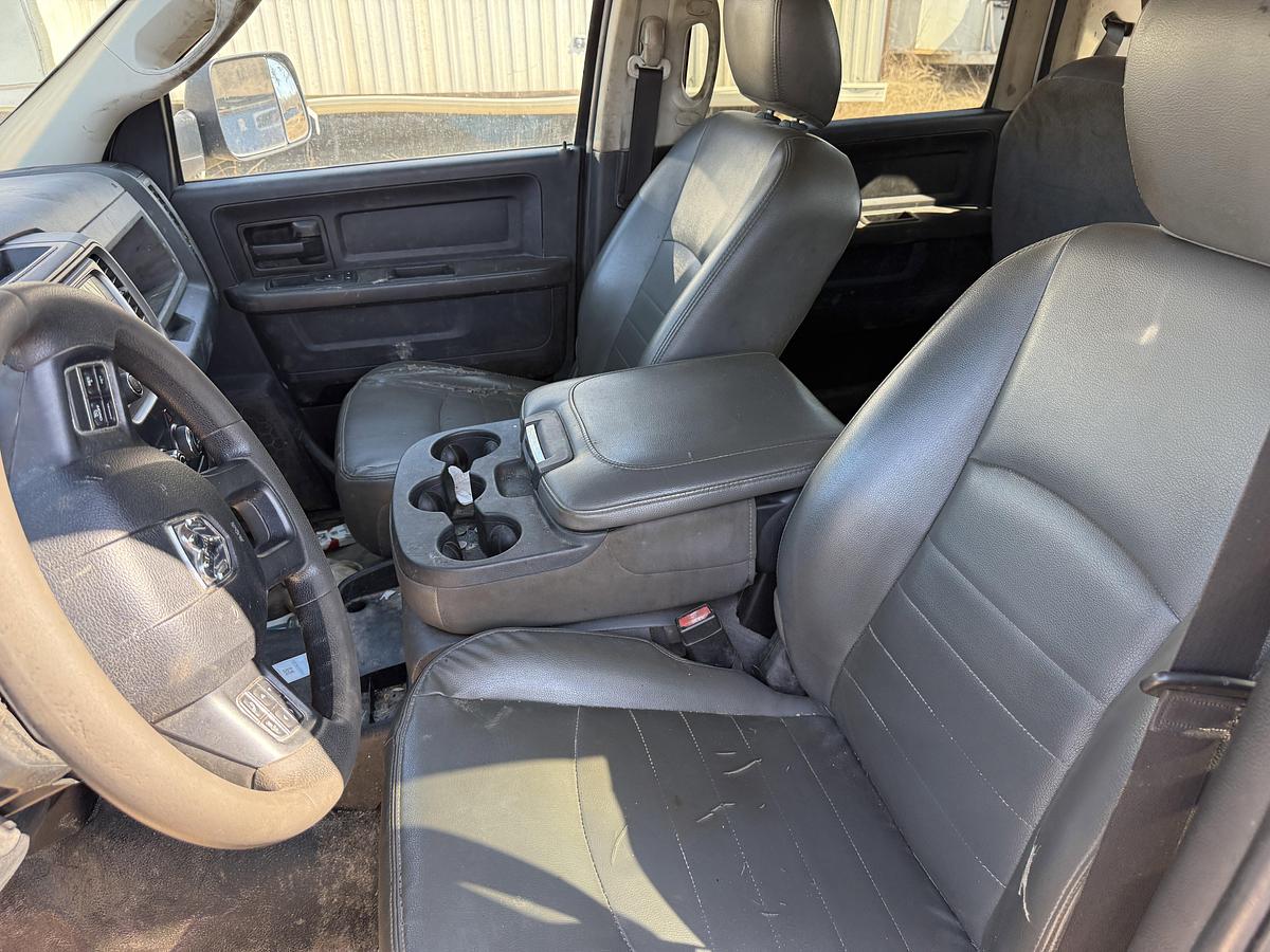 Used 2018 RAM 3500 HD CREW CAB 4WD SERVICE TRUCK