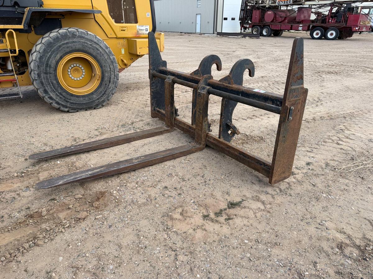 Used CAT Quick Attach Bucket & Forks F/ Wheel Loader
