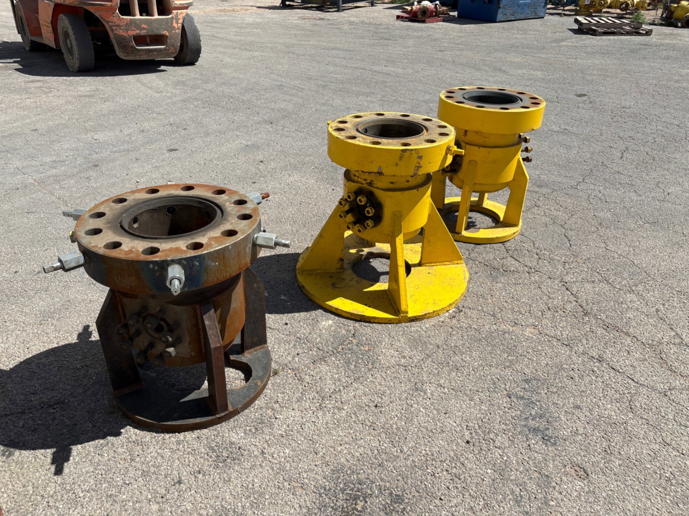 Used (3x$) (3) 11” 5M x 10-3/4” casing heads w/ baseplates