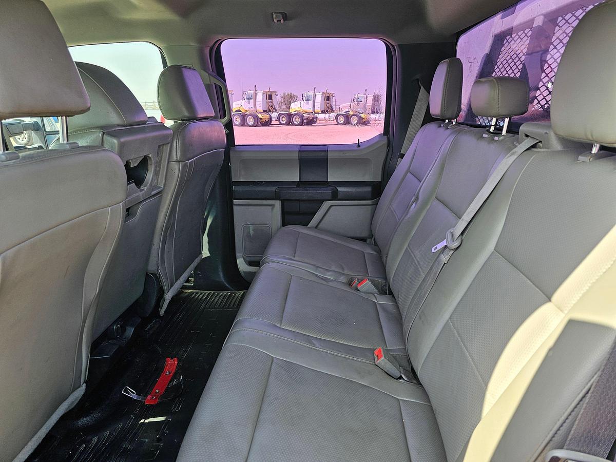 Used 2018 FORD F-250 SUPER DUTY CREW CAB PICKUP TRUCK