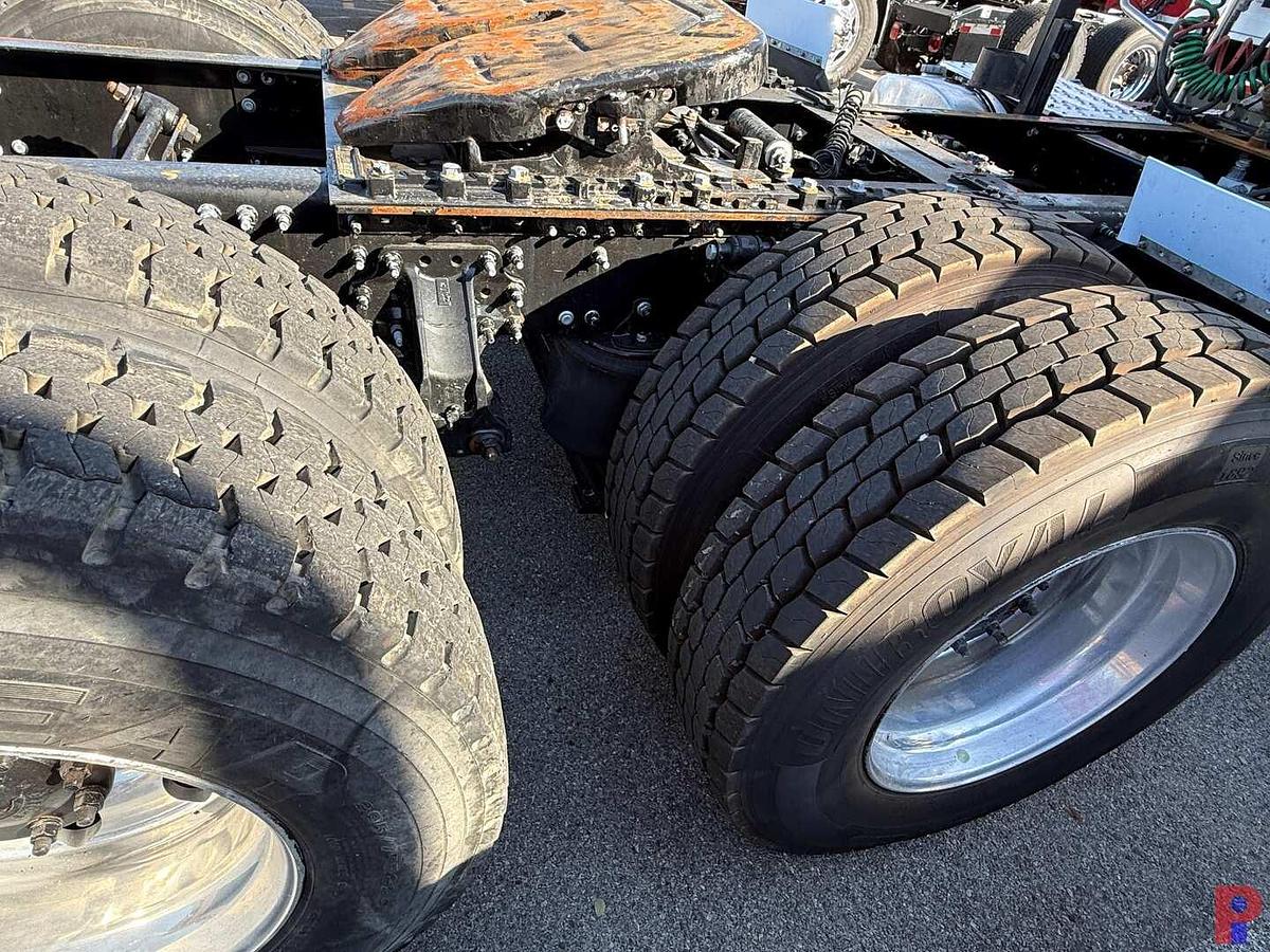 Used 2013 MACK CXU613 T/A DAY CAB TRUCK TRACTOR