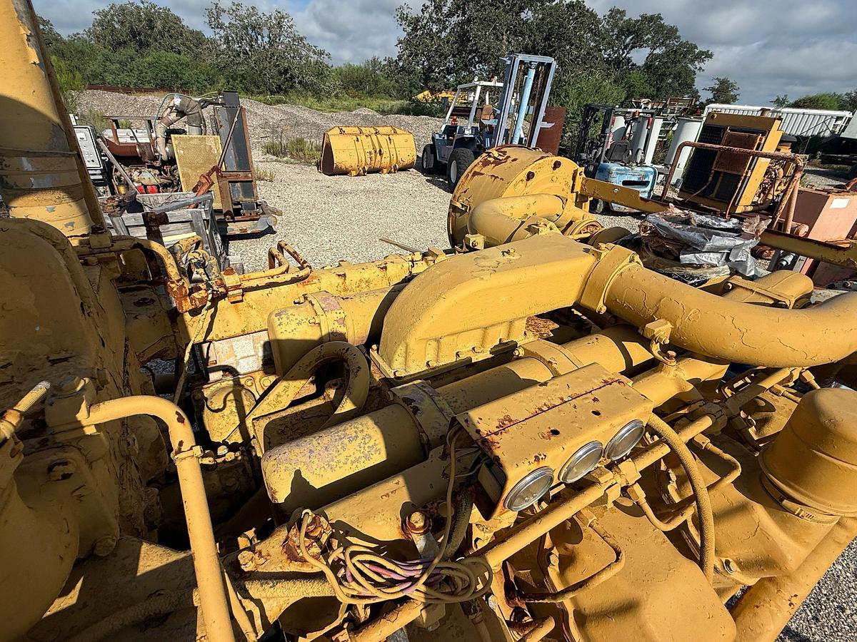 Used CATERPILLAR 3508 DI TTA DIESEL ENGINE W/ NATIONAL C-245-125 TORQUE CONVERTER & RADIATOR