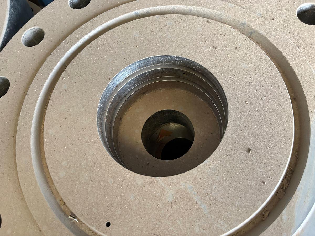 Used (6) cwm 13-5/8” 5M stainless flanges