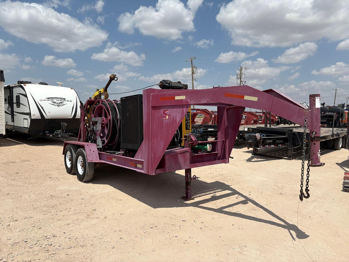 Used LOGAN PS85 85-TON POWER SWIVEL UNIT MTD ON T/A GOOSENECK TRAILER
