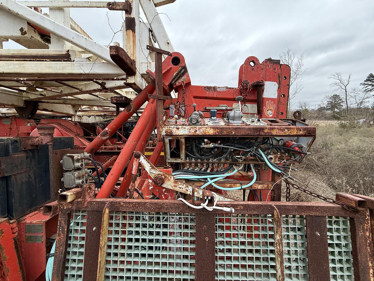 Used 2003 FRANKS / NOV 1287/160 96’-210K 4-AXLE WELL SERVICE WORKOVER RIG (INCOMPLETE)