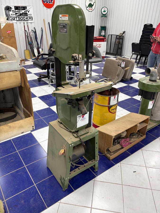 Used Central machinery 14” wood cutting band saw