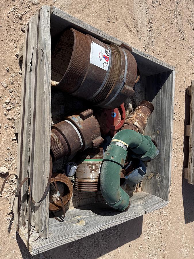 Used CRATE W/ CEMENT HEAD CROSS OVERS, SUBS, & RELATED, 3” FIG 1502 15K STYLE 10 CHIKSAN SWIVEL