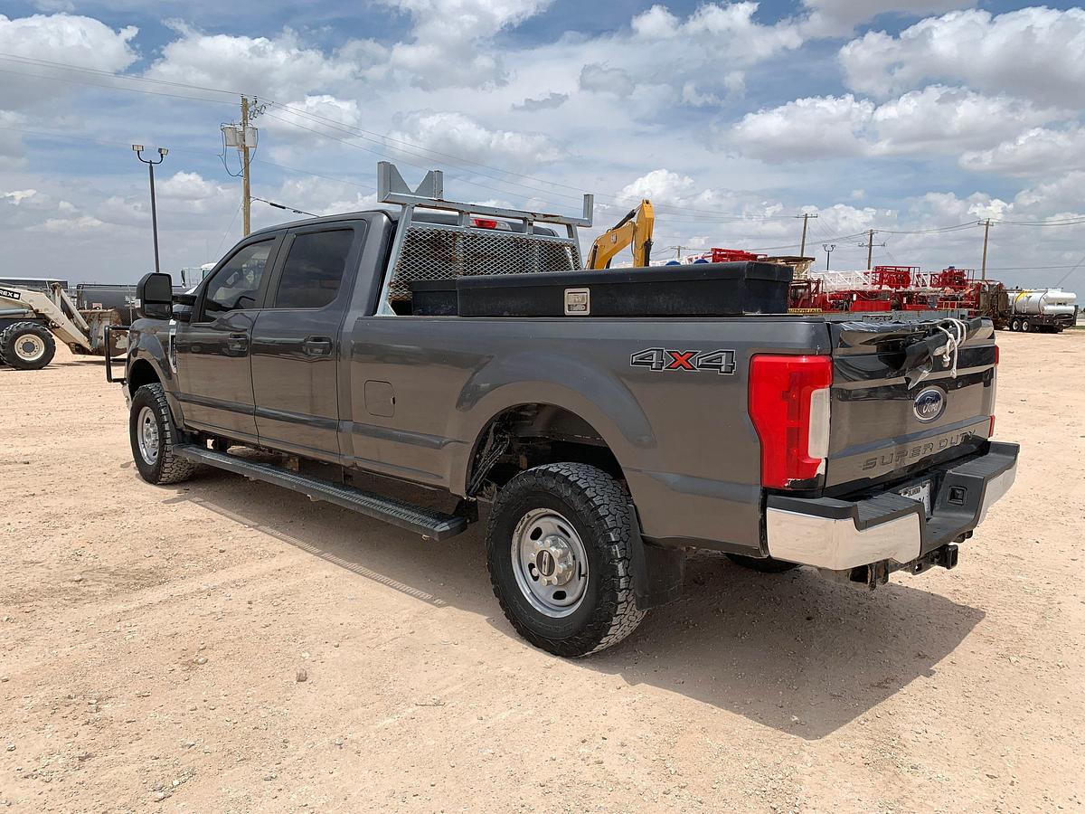 Used 2018 FORD F-250 SUPER DUTY CREW CAB PICKUP TRUCK