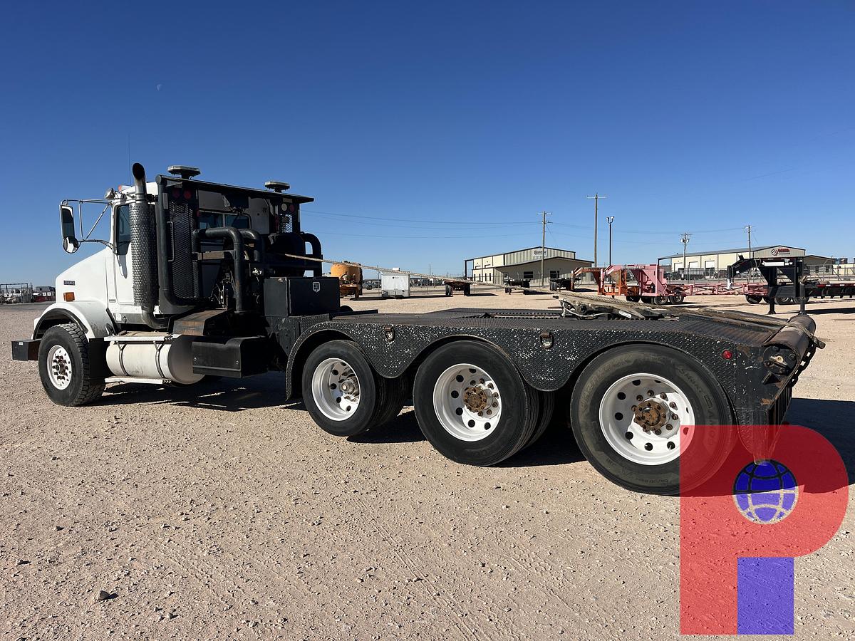 Used 2007 KENWORTH T800 3-AXLE DAYCAB WINCH TRUCK
