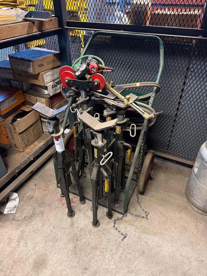 Used Victor Torch set w/ (6) pipe stands & Dolly