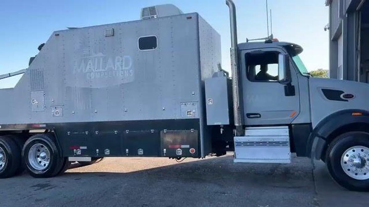 Used 2018 Peterbilt 567 Wireline Truck