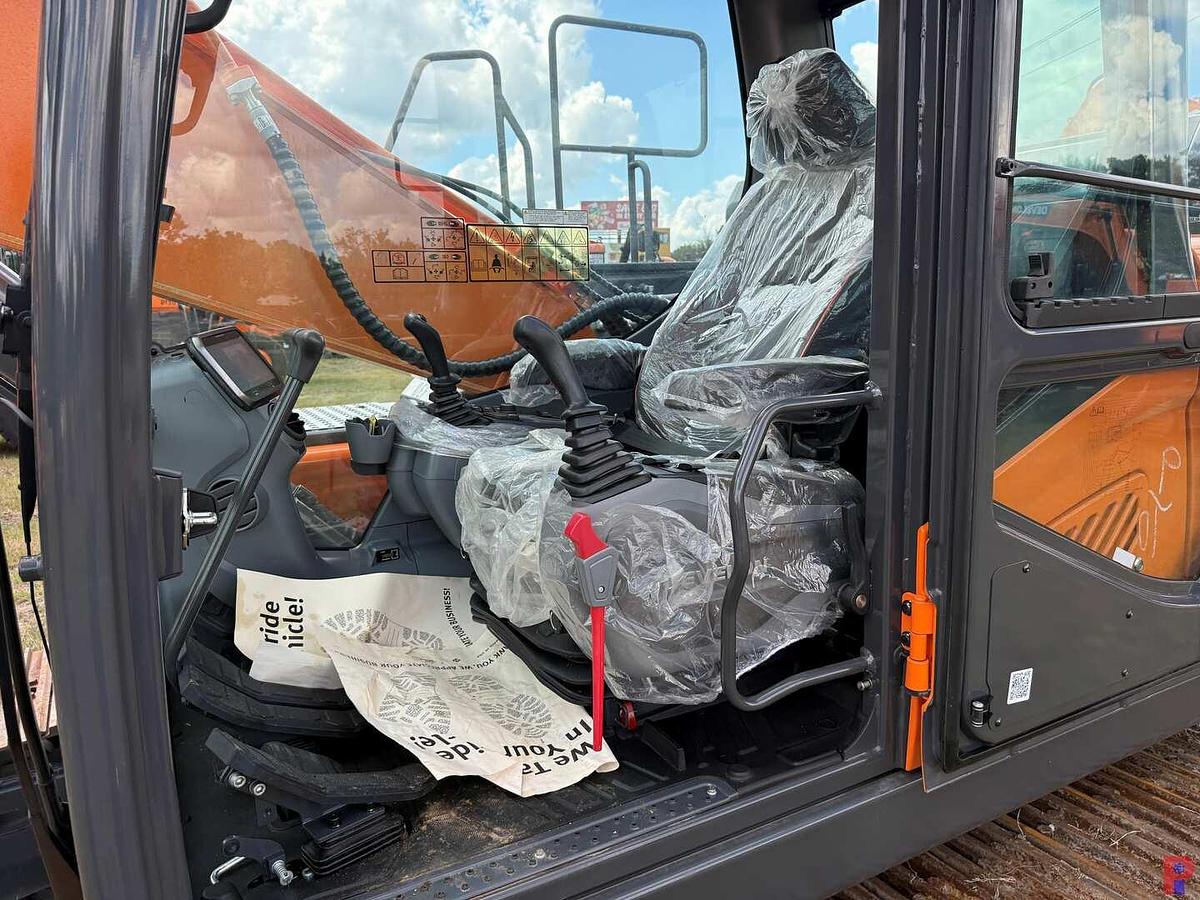 Used (NEW) 2024 DEVELON DX200LC-7 EXCAVATOR **3 YEAR 5000 HOUR FULL WARRANTY**