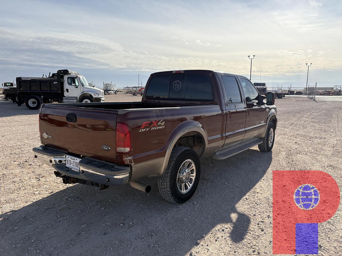 Used 2005 FORD F-250 SUPER DUTY CREW CAB PICUP TRUCK, 4X4