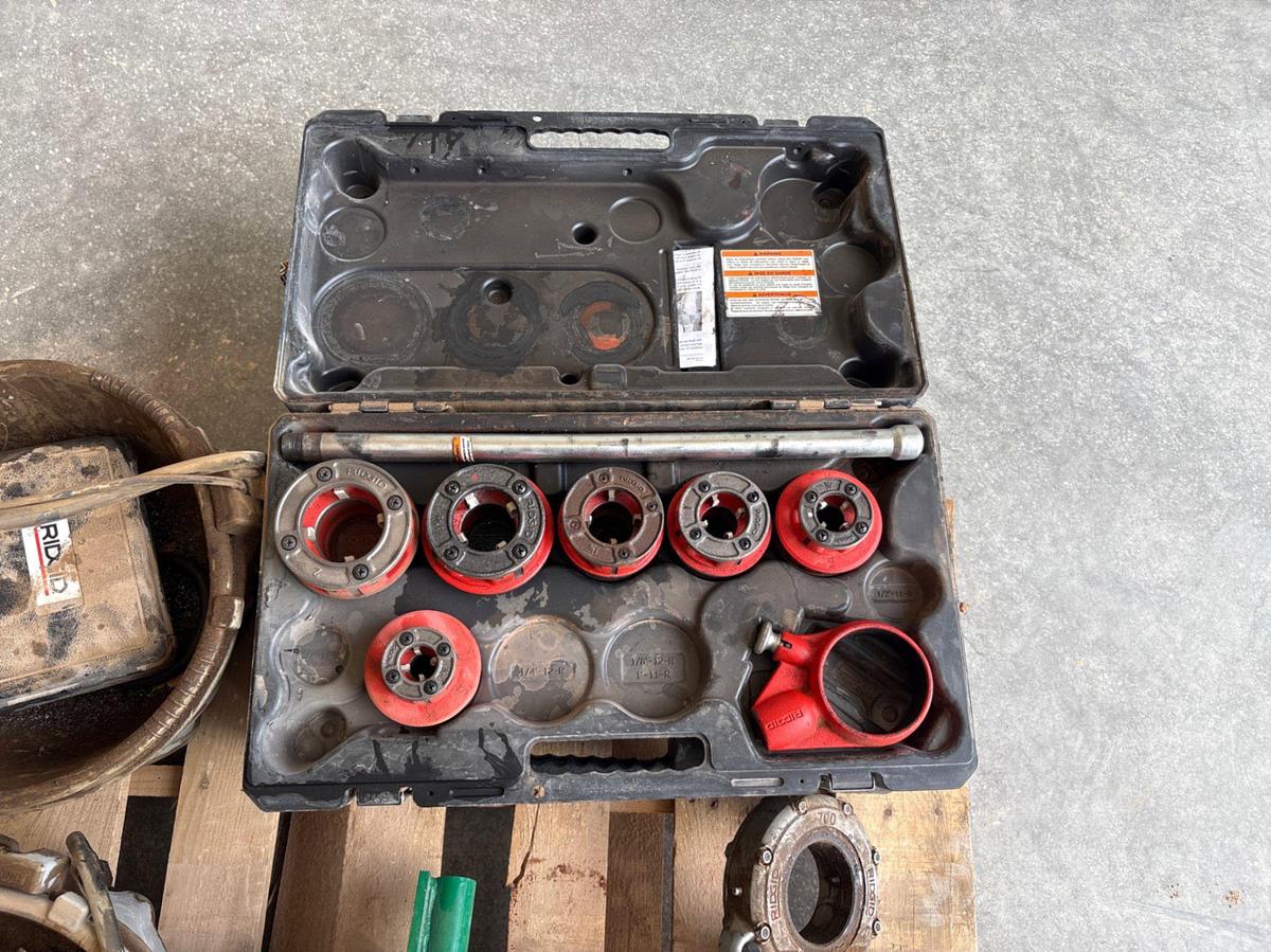 Used RIDGID model 700-t2 portable pipe threading machine