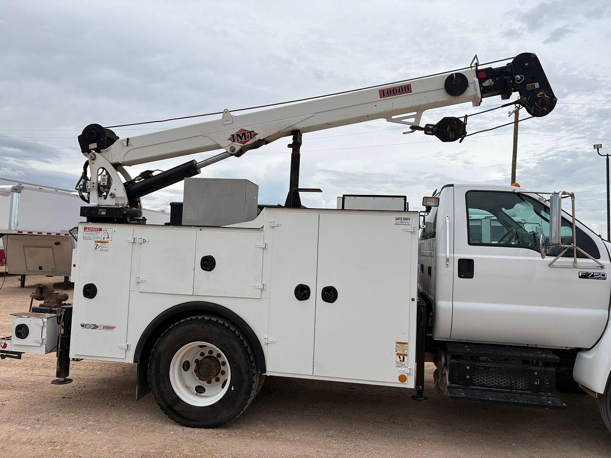 Used 2013 FORD F-750 SUPER DUTY SINGLE CAB SERVICE TRUCK