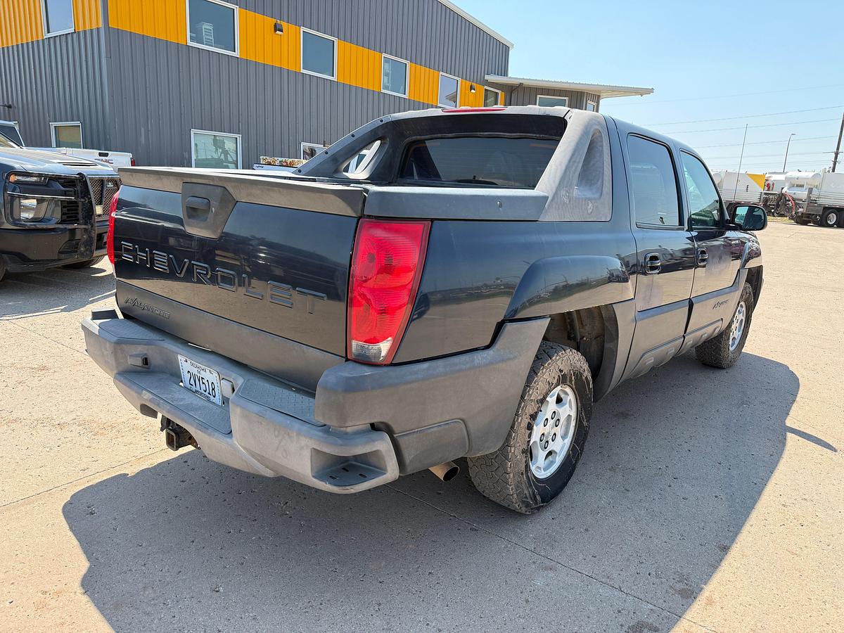 Used 2004 CHEVROLET AVALANCHE 2WD CREW CAB PICKUP TRUCK