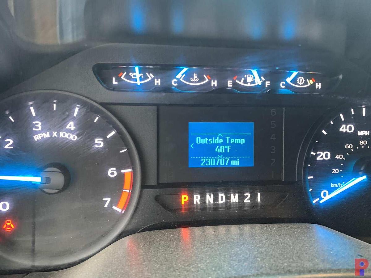 Used 2017 FORD F-250 SUPER DUTY XL CREW CAB 4X4 PICKUP (GAS)