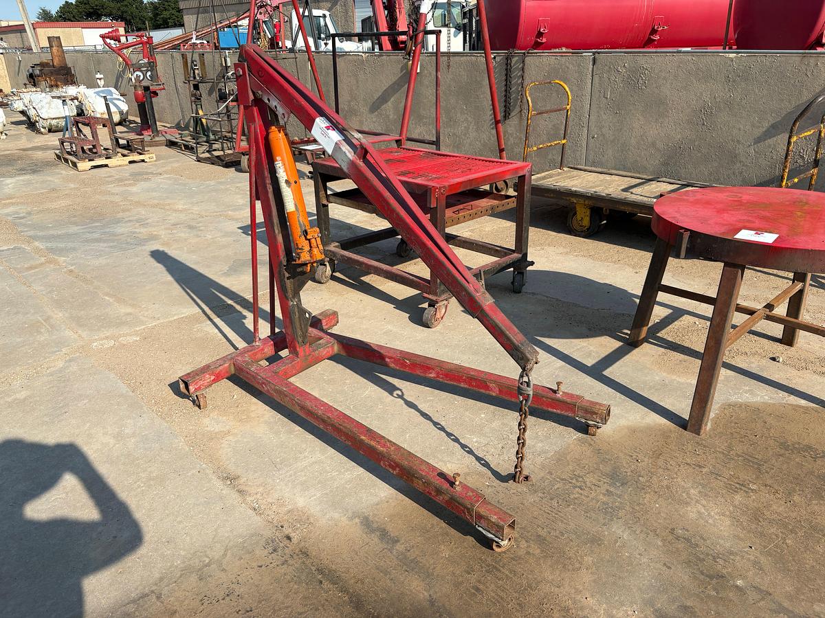 Used Central hydraulics 8-ton rolling engine hoist