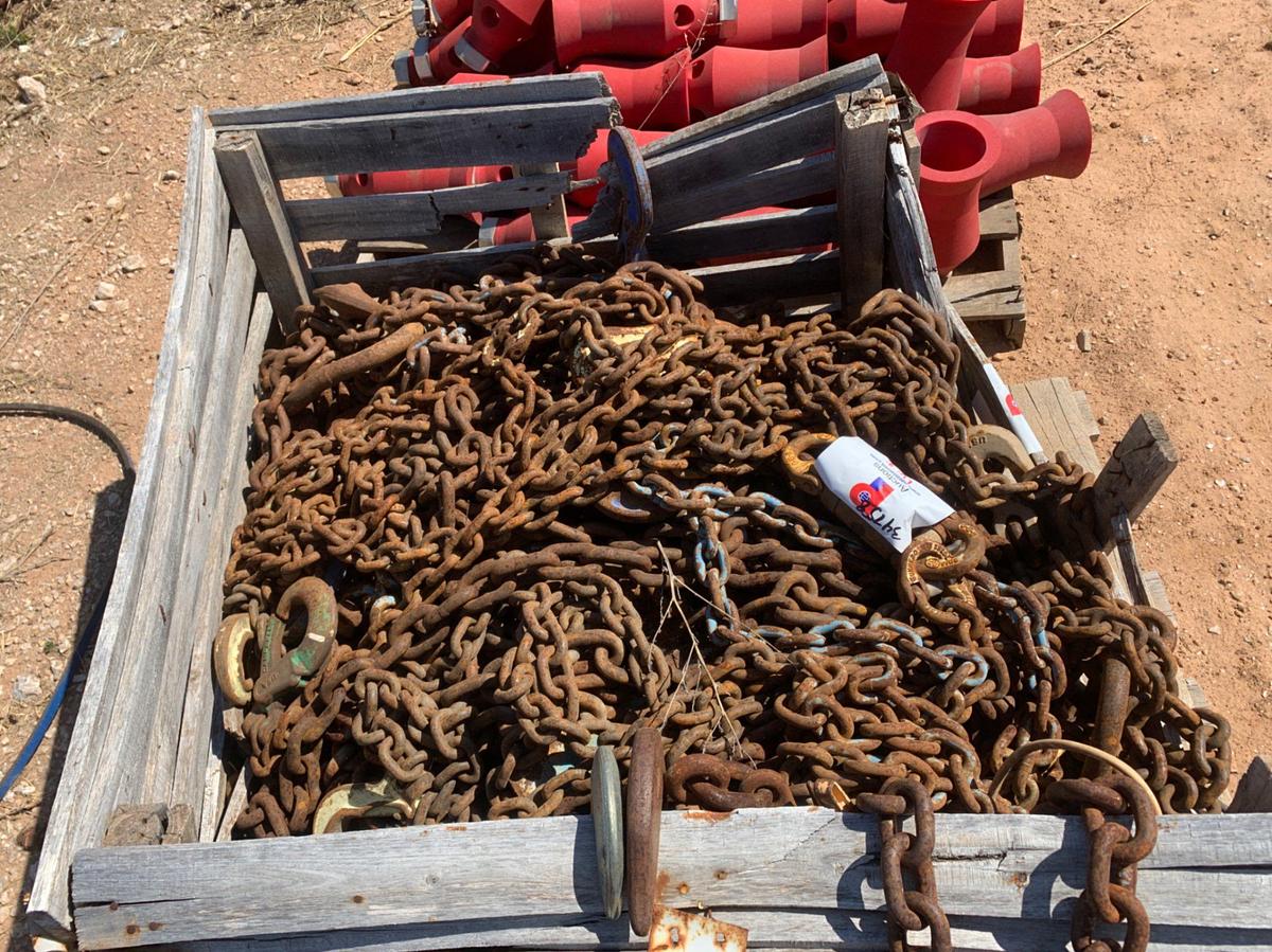 Used Tote of Lifting Chains