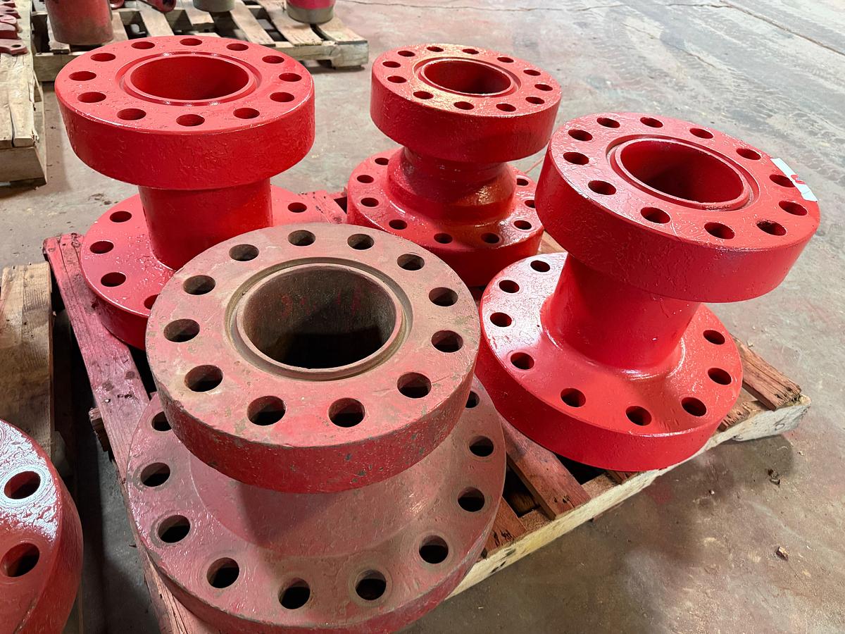 Used PALLET W/ (4) 7-1/16” WELL HEAD ADAPTER SPOOL
