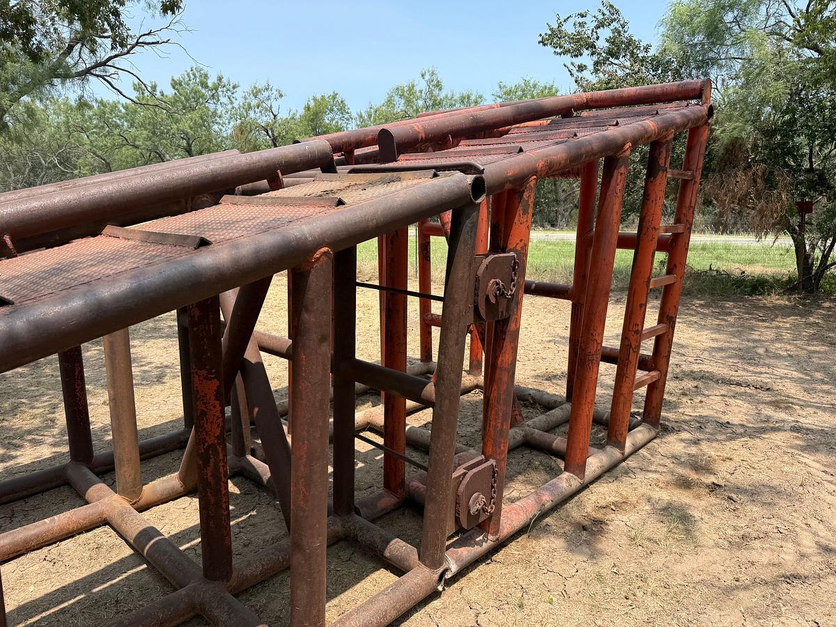 Used 35’L x 8.3”W. 8.5’H 3-PIECE HEAVY DUTY RIG RAMP