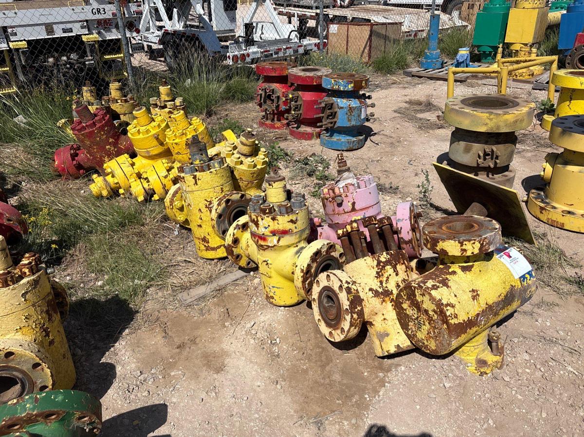 Used (12x$) (12) 4-1/16” 10k gate valves