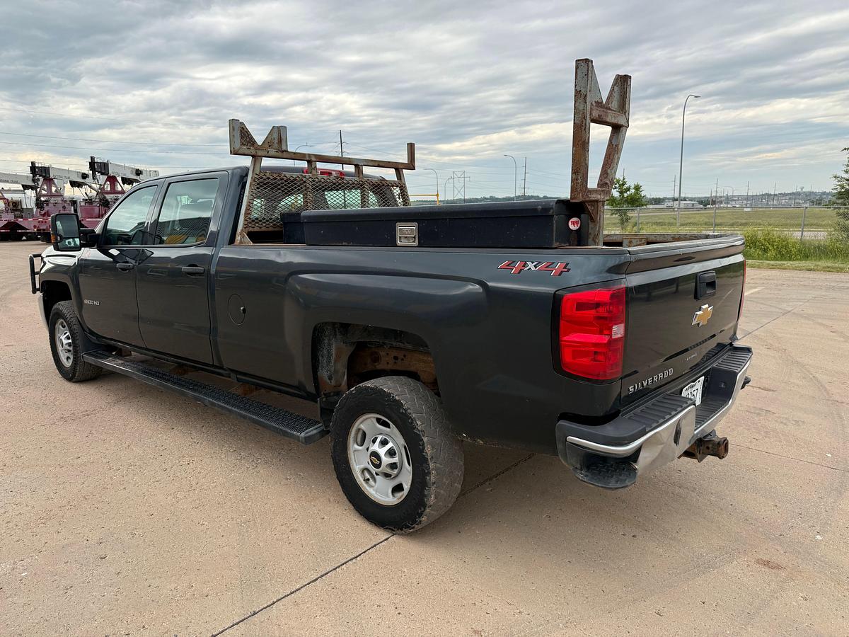 Used 2018 CHEVROLET SILVERADO 2500HD 4X4 CREW CAB PICKUP TRUCK