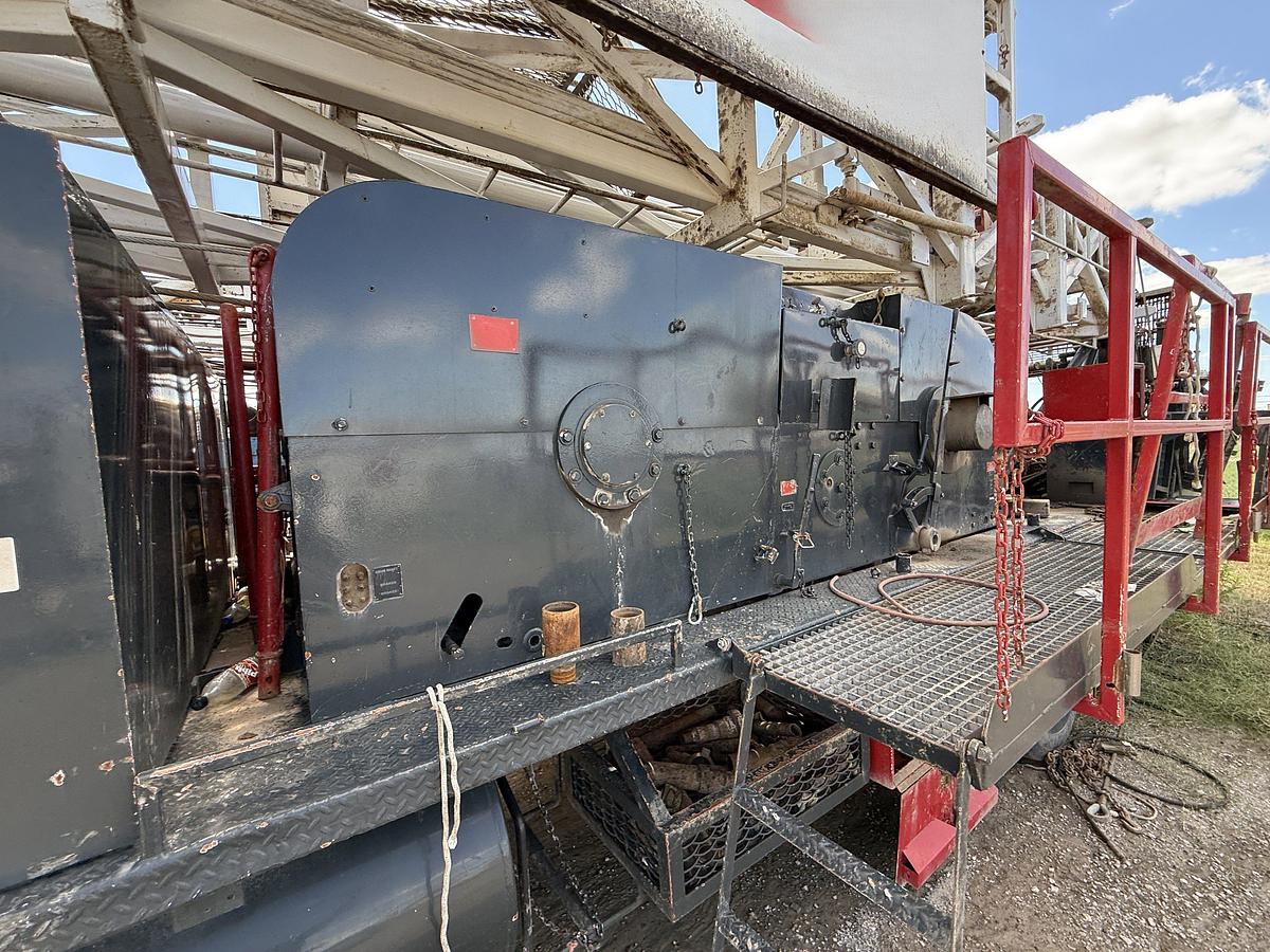Used FRANKS EXPLORER III 96’-215K 4-AXLE WELL SERVICE WORKOVER RIG