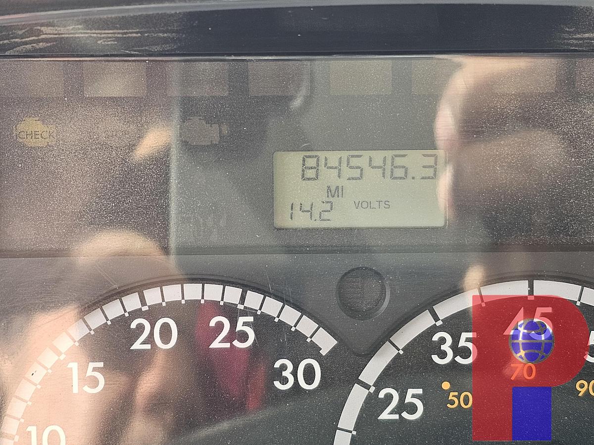 Used 2011 FREIGHTLINER M2 106 S/A DAYCAB ASPHALT POTHOLE TRUCK