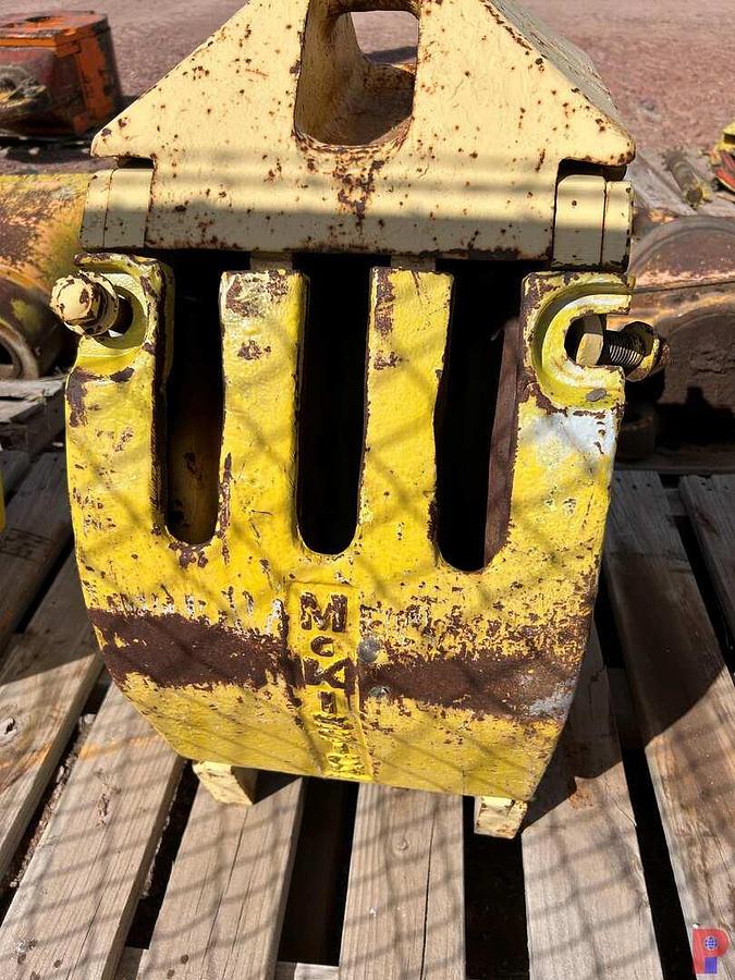 Used MCKISSICK 83 A 100 TON BLOCK W/ (3) 24" X 1" SHEAVES & HOOK