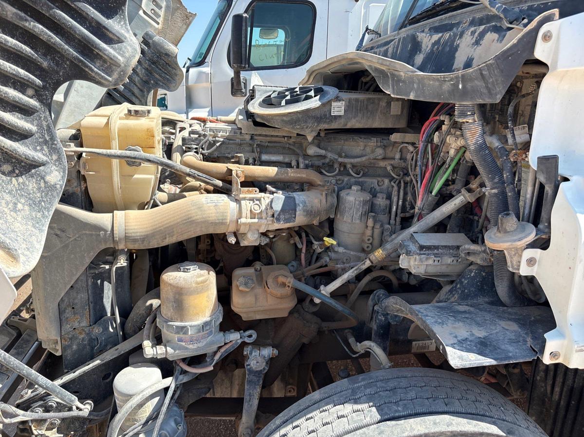 Used 2013 FREIGHTLINER CASCADIA T/A SLEEPER HAUL TRUCK, INOP.